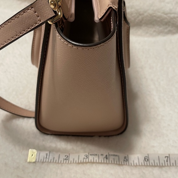 MICHAEL KORS PURSE - Picture 9 of 16